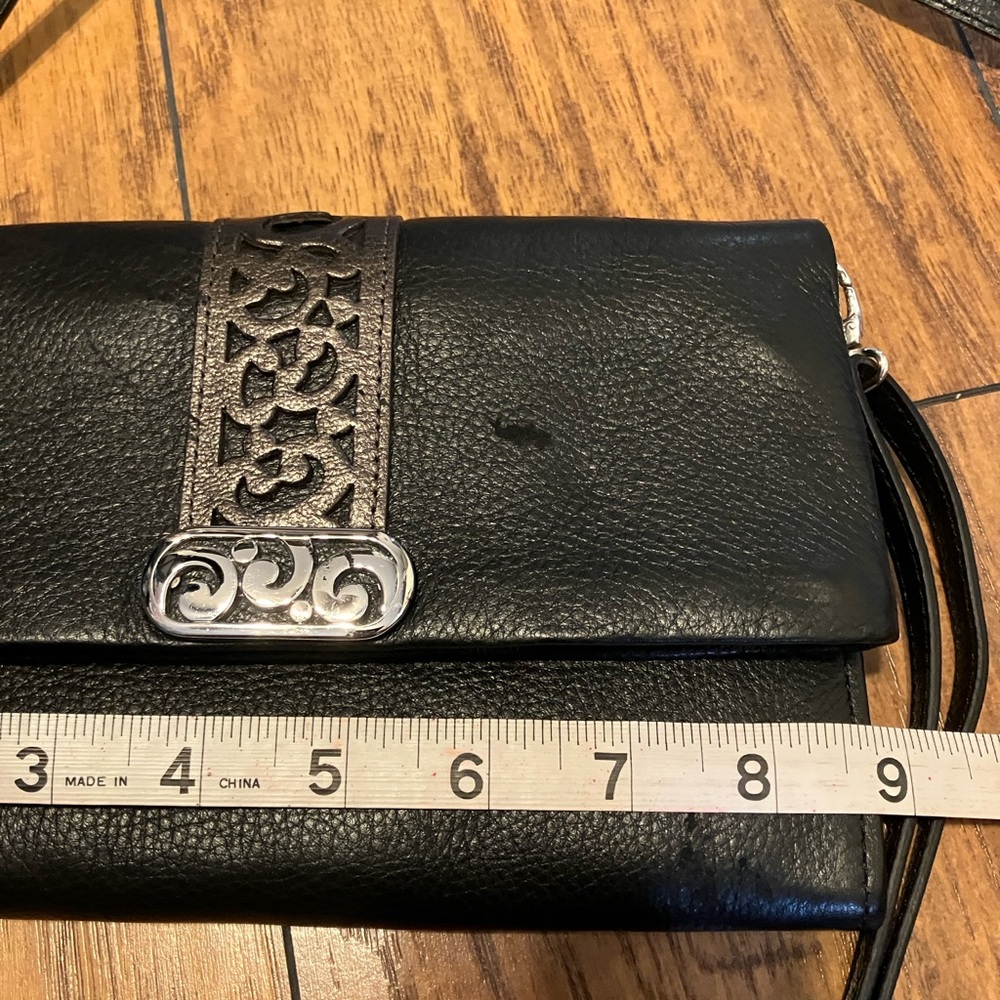 Vintage Brighton Black Leather Crossbody Bag with Silver Accents - Picture 8 of 10